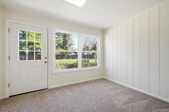 68 Knolls Drive, Stony Brook, NY 11790