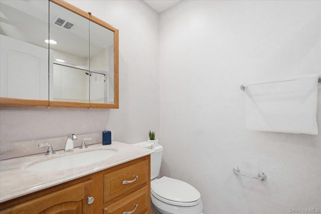 68 Knolls Drive, Stony Brook, NY 11790