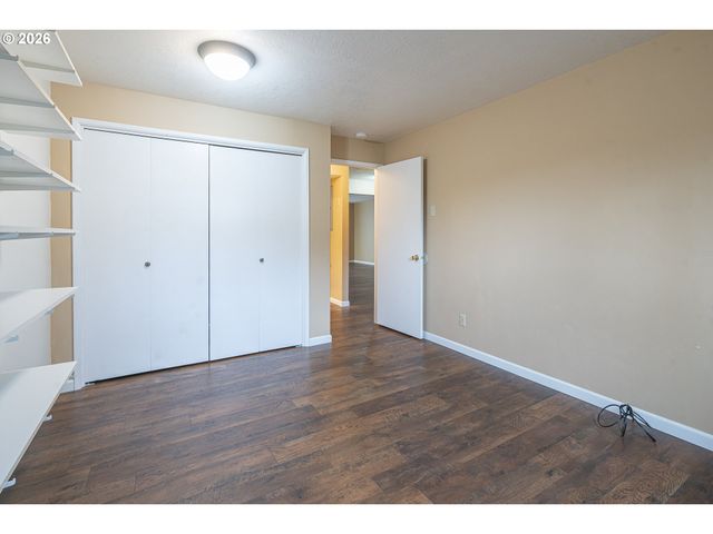 401 MADRONA Ave Se Apt 3, Salem, OR 97302