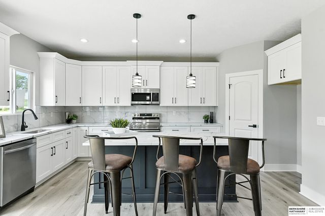 7611 S 33 Avenue, Bellevue, NE 68147