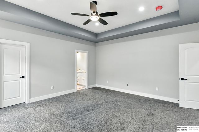 7611 S 33 Avenue, Bellevue, NE 68147