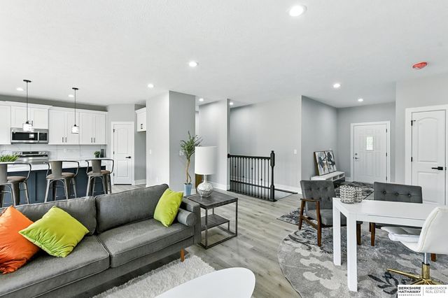 7611 S 33 Avenue, Bellevue, NE 68147