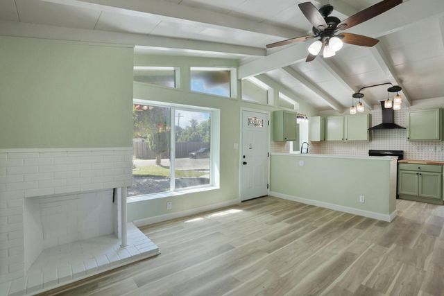 3893 32nd Ave, Sacramento, CA 95824