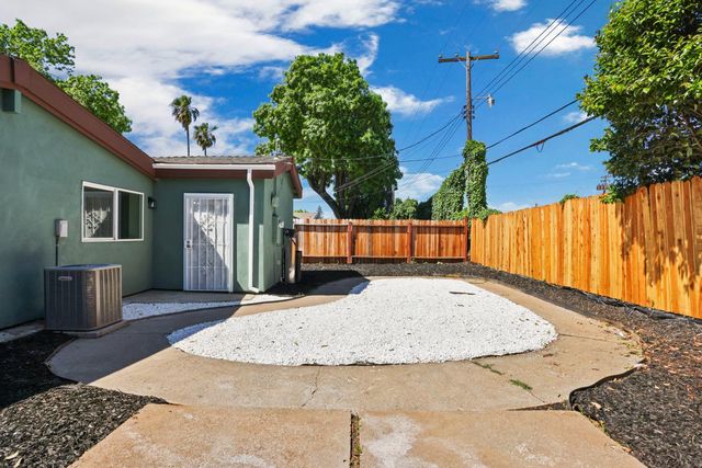 3893 32nd Ave, Sacramento, CA 95824
