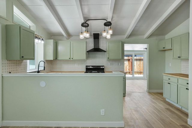 3893 32nd Ave, Sacramento, CA 95824