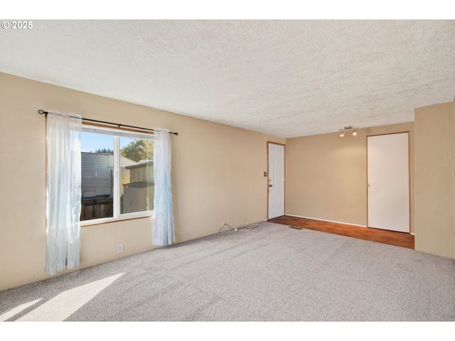 601 E Columbia River Hwy 34, Clatskanie, OR 97016