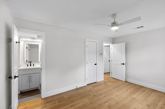 1004 E Dallas Street, Mansfield, TX 76063