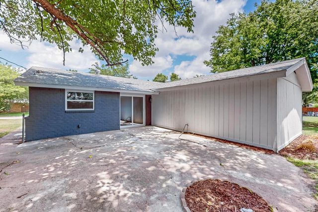 1004 E Dallas Street, Mansfield, TX 76063