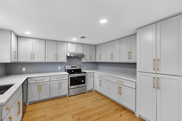 1004 E Dallas Street, Mansfield, TX 76063