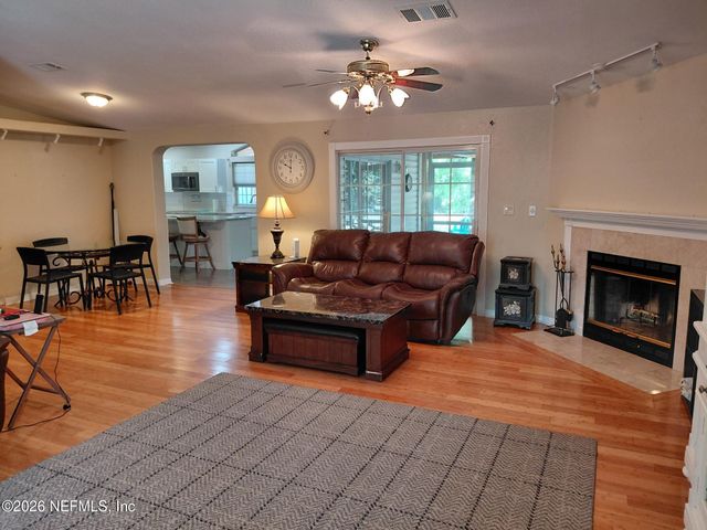 118 ROBIN Road, Pomona Park, FL 32181