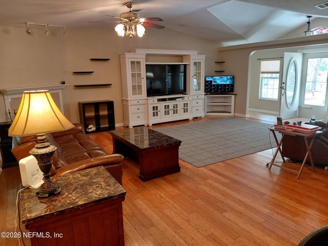 118 ROBIN Road, Pomona Park, FL 32181
