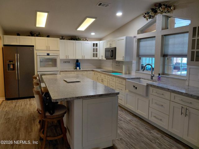 118 ROBIN Road, Pomona Park, FL 32181