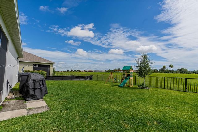 10609 SW Vasari Way, Port St. Lucie, FL 34987