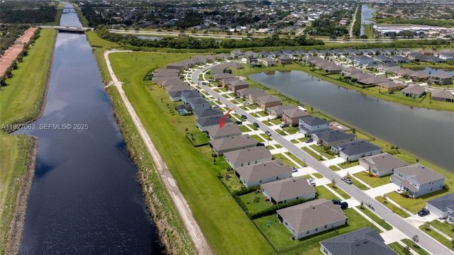 10609 SW Vasari Way, Port St. Lucie, FL 34987