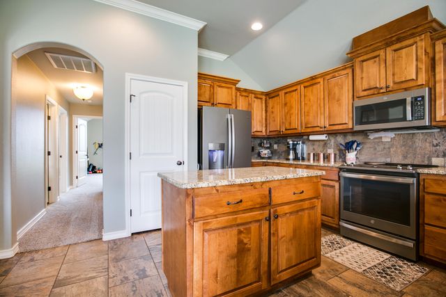 6121 Hallye Court, San Angelo, TX 76904