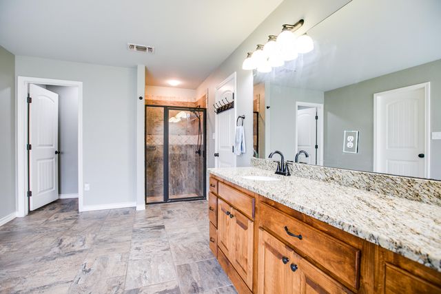 6121 Hallye Court, San Angelo, TX 76904