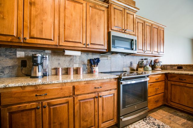 6121 Hallye Court, San Angelo, TX 76904