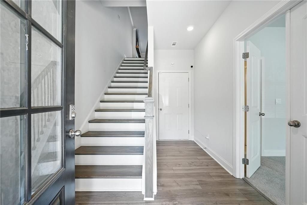 Image 3 of property listing at 3411 SWALLOWTAIL Terrace, Duluth, GA 30096