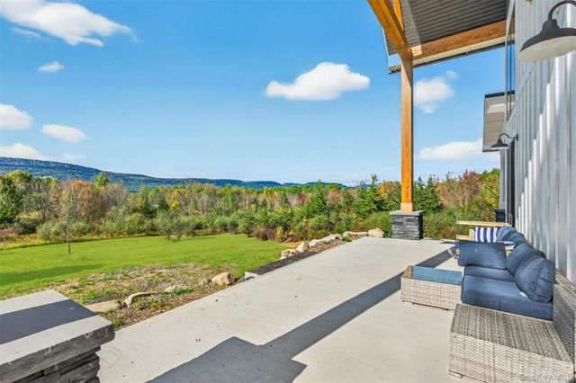 6 Misty Ridge Road, Gardiner, NY 12525