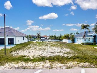 1702 Old Burnt Store RD N, Cape Coral, FL 33993