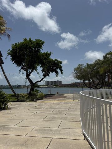 1540 NE 191st St 140, Miami, FL 33179