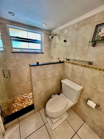 1540 NE 191st St 140, Miami, FL 33179