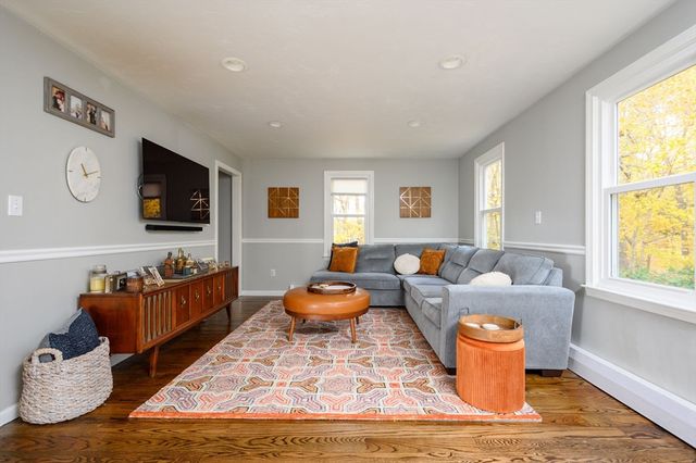 67 School St, Hanover, MA 02339