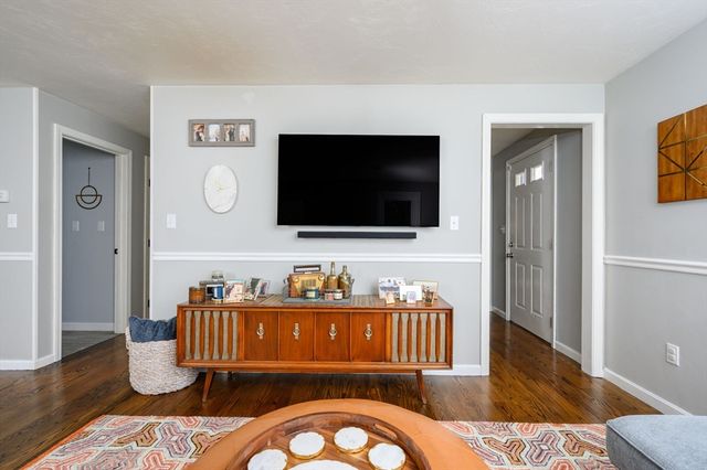 67 School St, Hanover, MA 02339