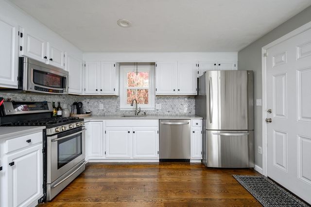 67 School St, Hanover, MA 02339