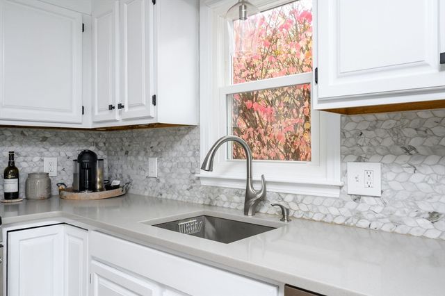 67 School St, Hanover, MA 02339