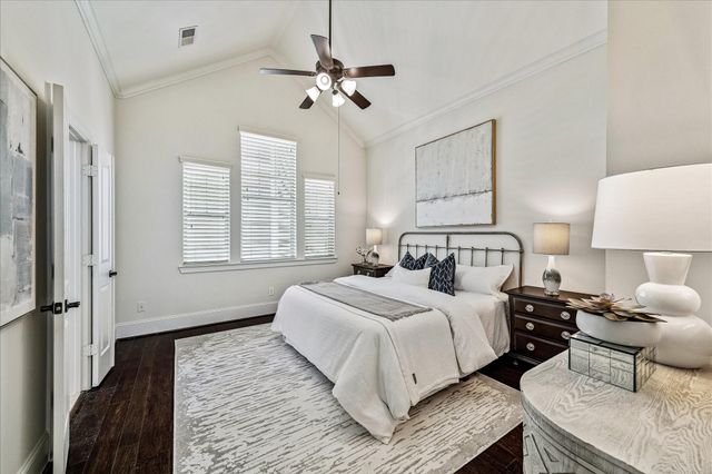 734 Nicholson, Houston, TX 77007