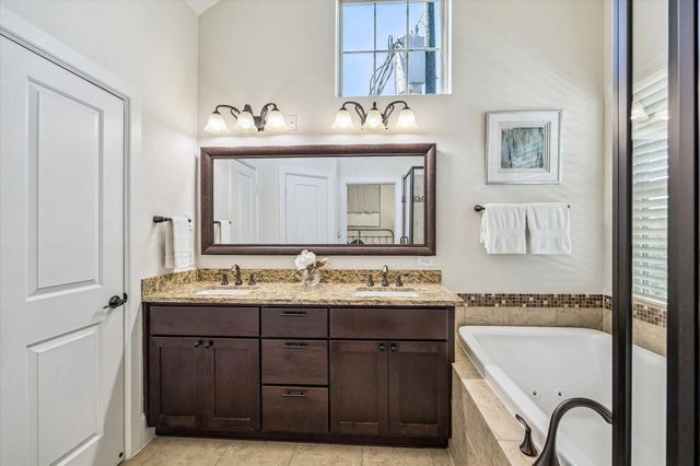 734 Nicholson, Houston, TX 77007