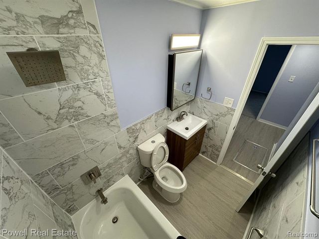 472 Kenilworth Avenue, Pontiac, MI 48342