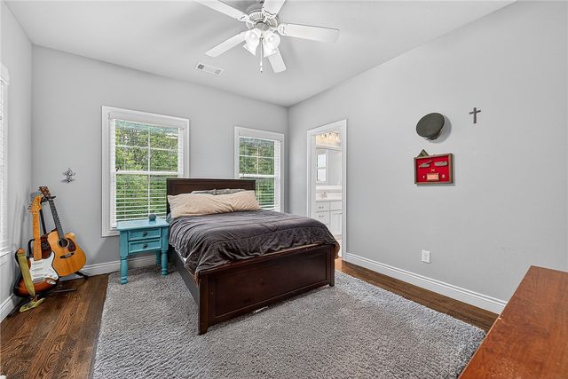 1505 & 1507 Fontaine Court, Centerton, AR 72719