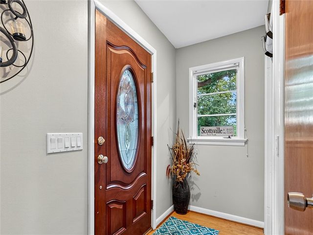 9 Oakwood Ln, Wheatland, NY 14546