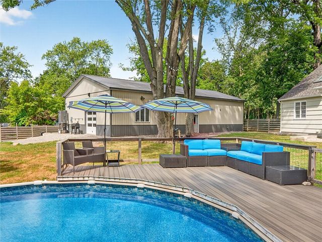 9 Oakwood Ln, Wheatland, NY 14546