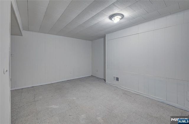 27 Old Short Hills Road, West Orange, NJ 07052