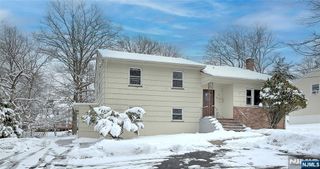 27 Old Short Hills Road, West Orange, NJ 07052