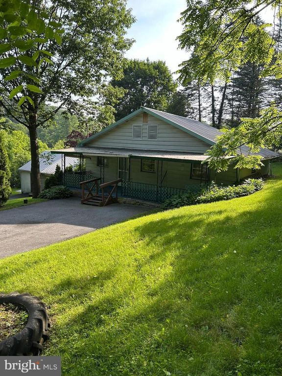 344 N GALEN HALL RD, Wernersville, PA 19565