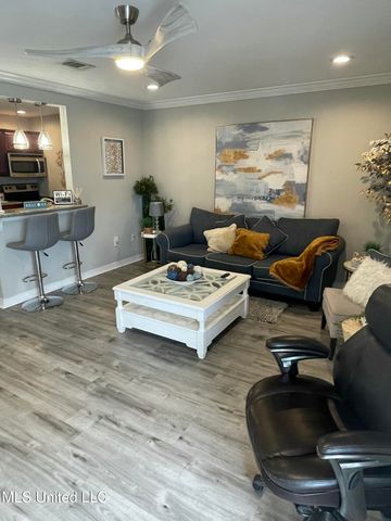 1282 Beach Boulevard, 204, Biloxi, MS 39530