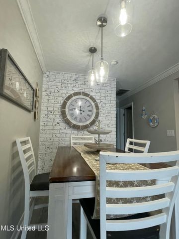 1282 Beach Boulevard, 204, Biloxi, MS 39530