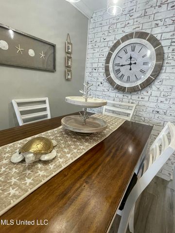 1282 Beach Boulevard, 204, Biloxi, MS 39530