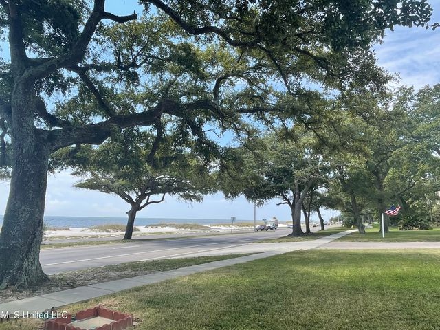 1282 Beach Boulevard, 204, Biloxi, MS 39530