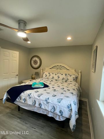 1282 Beach Boulevard, 204, Biloxi, MS 39530