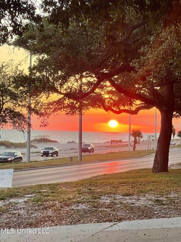 1282 Beach Boulevard, 204, Biloxi, MS 39530