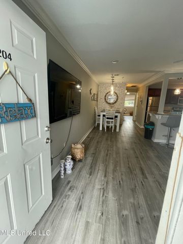 1282 Beach Boulevard, 204, Biloxi, MS 39530