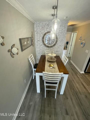 1282 Beach Boulevard, 204, Biloxi, MS 39530