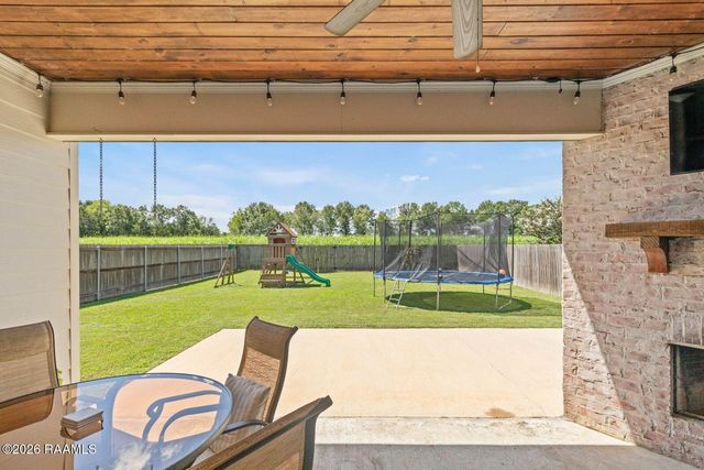 113 Rue Village Road, Maurice, LA 70555