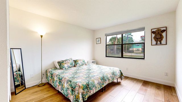 650 W Pope Rd 265, St Augustine, FL 32080