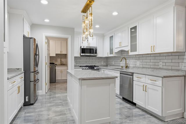 4212 April Lane, Sterling Heights, MI 48310